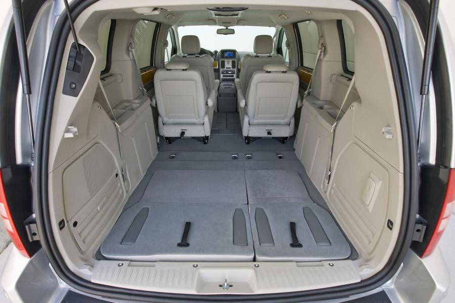  Chrysler Grand Voyager 2008 года  (фото 6 из 108)